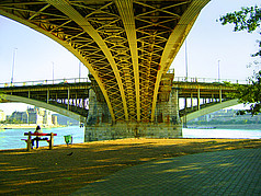  Fotografie Sehenswürdigkeit  Die Margaretenbrücke wird von sieben Bögen getragen 