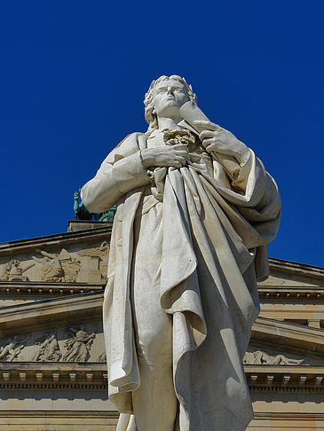 Schillerdenkmal mit Konzerthaus Fotos