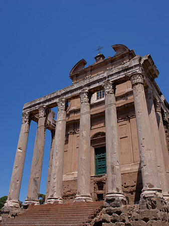 Foto Tempel des Antoninus Pius und der Faustina