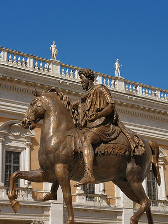 Marc Aurel Statue Fotos