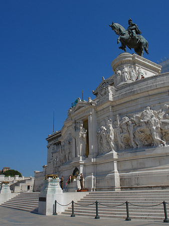 Fotos Bronzestatue von Victor Emmanuel | Rom