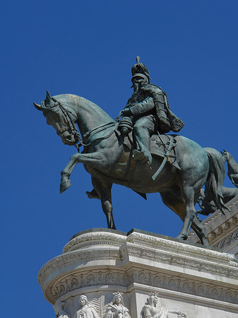 Bronzestatue von Victor Emmanuel Foto 