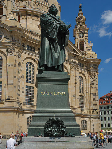 Frauenkirche und Lutherdenkmal Foto 