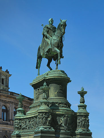 König-Johann-Statue