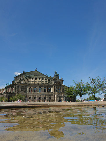 Fotos Semperoper mit Springbrunnen | Dresden