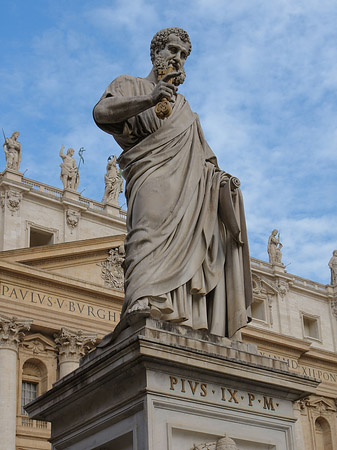 Foto Statue des Heiligen Petrus