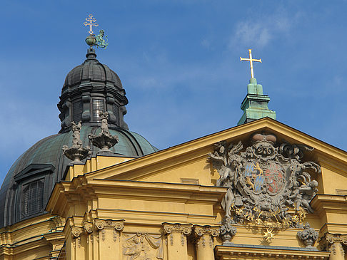 Theatinerkirche Fotos