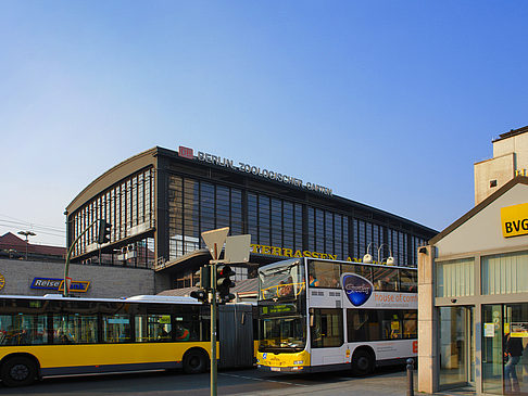 Busse am Bahnhof