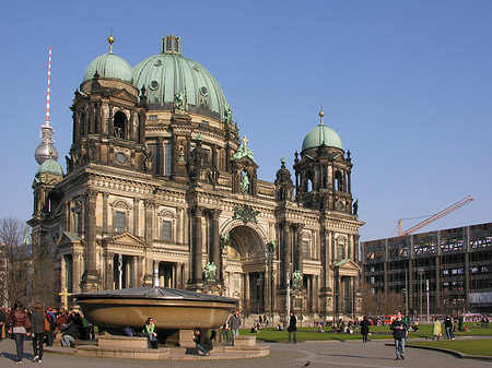 Dom und Suppenschüssel Fotos