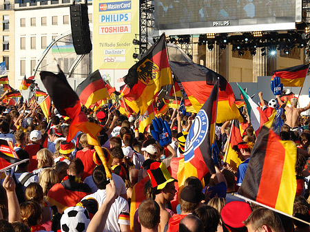 Foto Fahnenmeer - Berlin