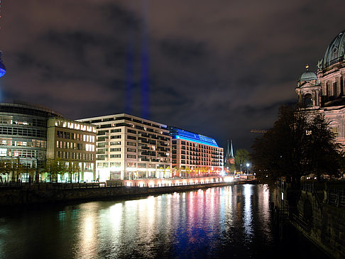Spree und Fernsehturm Fotos