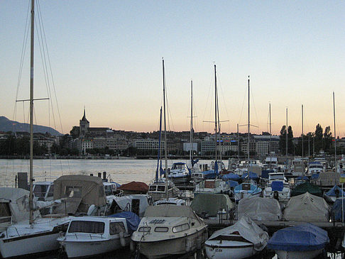 Boote im Hafen Fotos