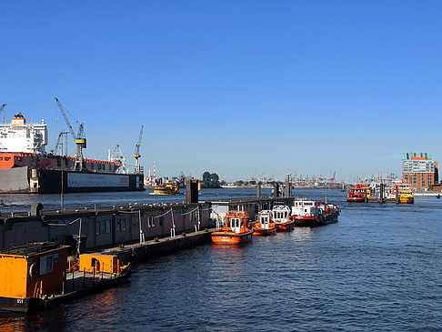 Blick auf den Hafen Fotos