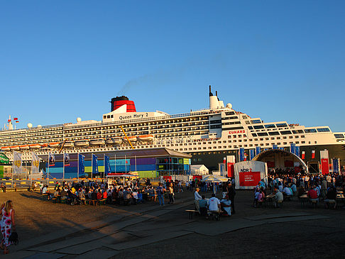 Foto Queen Mary 2 - Hamburg