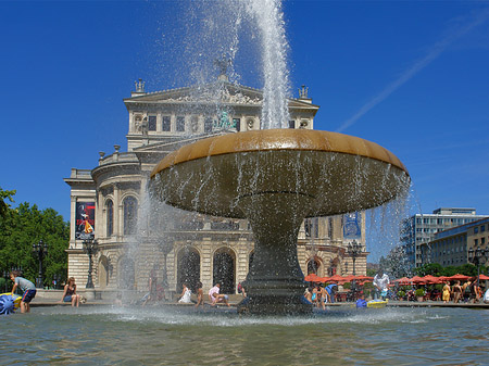 Fotos Alte Oper mit Brunnen | Frankfurt am Main
