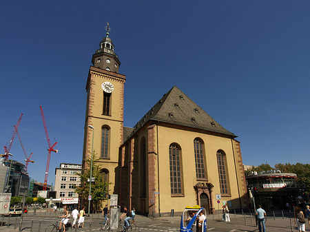 Fotos Katharinenkirche mit Straße