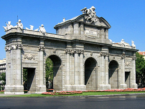 Puertade Alcala Foto 