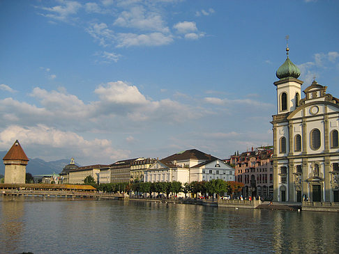 Wasserturm und Kapellbrücke Fotos