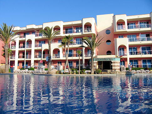 Foto Hotel mit Pool - 