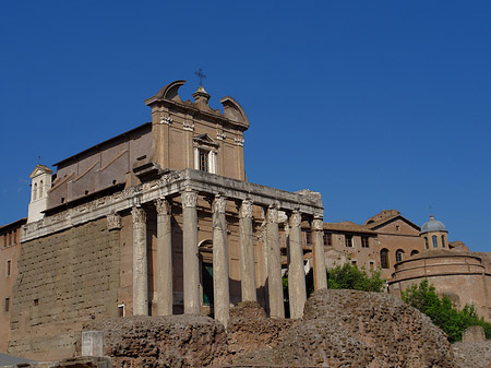 Foto Tempel des Antoninus Pius und der Faustina