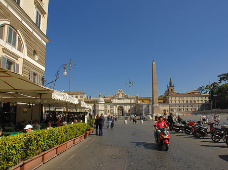 Strasse zur Piaza del Popolo