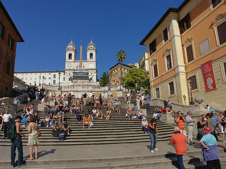 Treppe mit Kirche