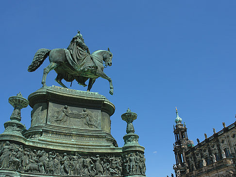 König-Johann-Statue Fotos