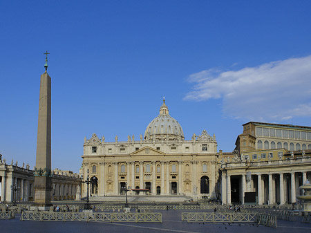 Fotos Obelisk mit dem Petersdom | 