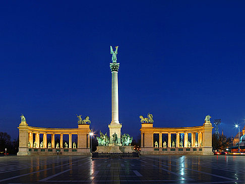 Heldenplatz